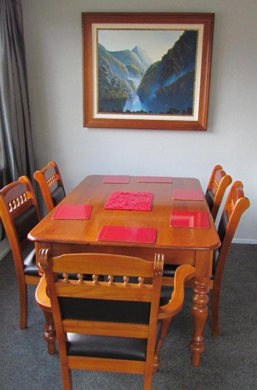 Birchwood Cottages Те-Анау Номер фото