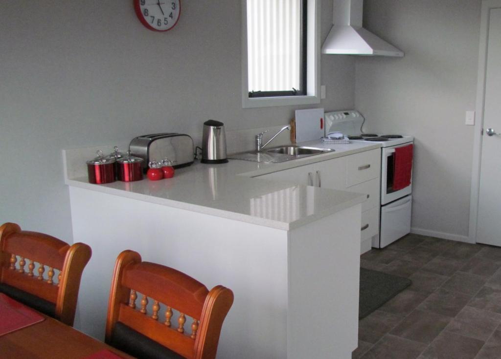 Birchwood Cottages Те-Анау Номер фото